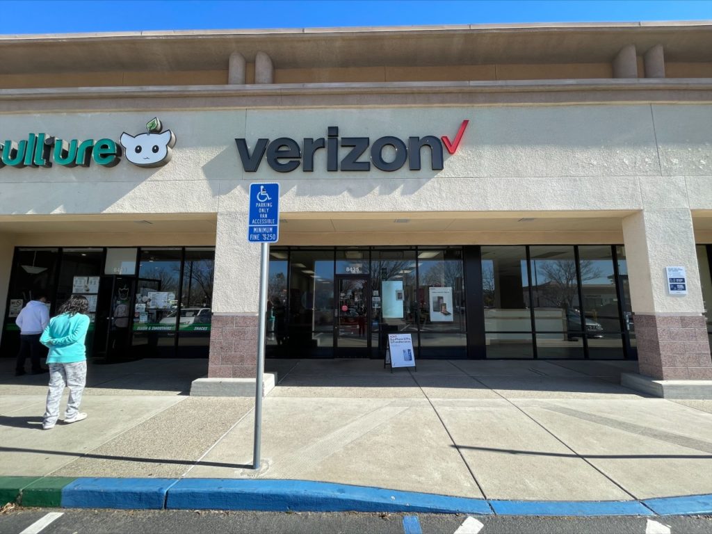 Exterior of Victra Verizon Authorized Retail Store in Elk Grove Florin, CA.