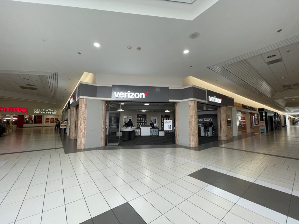 Exterior of Victra Verizon Authorized Retail Store in Eureka, CA.