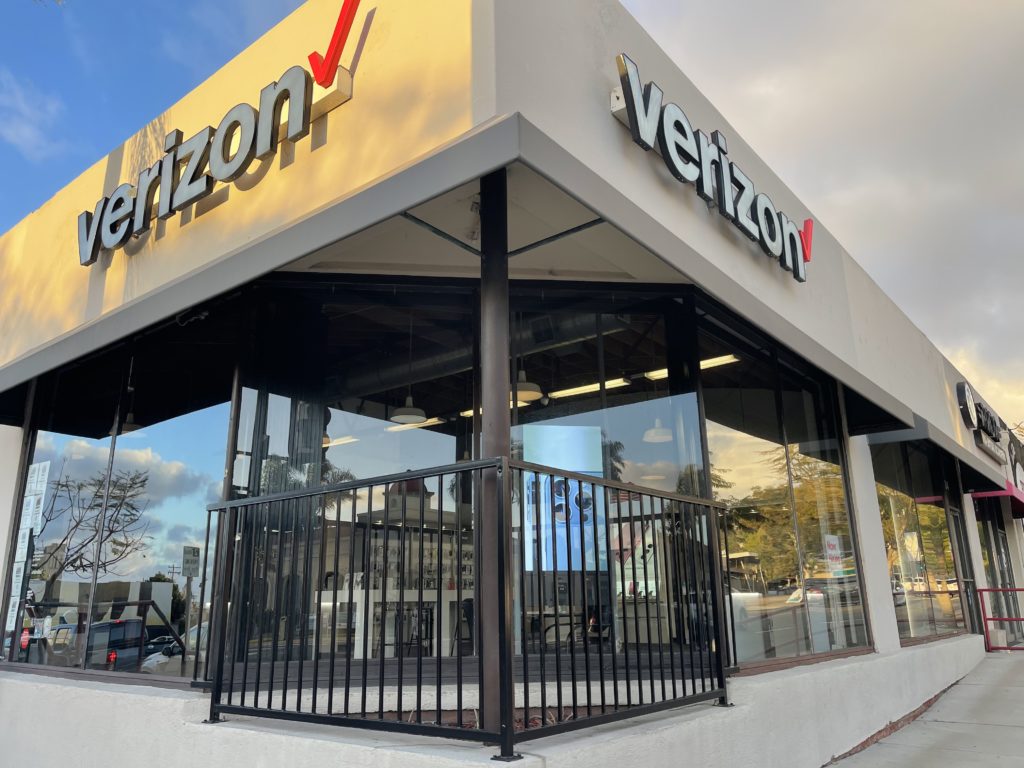 Exterior of Victra Verizon Authorized Retail Store in La Jolla, CA.