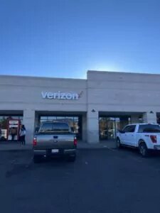 Verizon store within shopping plaza in Flagstaff, Arizona.