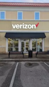 Verizon store in Gulf Shores, Alabama showing front exterior of building with awning