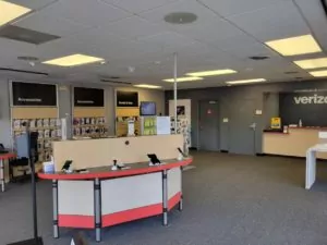 Interior of the Petersburg, Virginia Verizon store