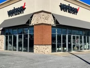 Verizon store in Athens, Alabama showing front exterior of the store entrance and windows