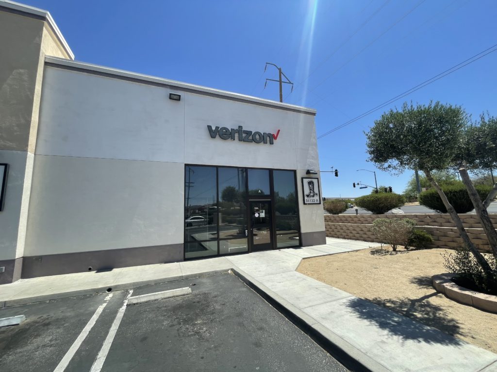 Yucca Valley, California Verizon Store