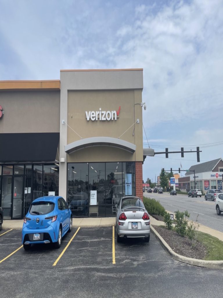 Morton Grove, Illinois Verizon Store