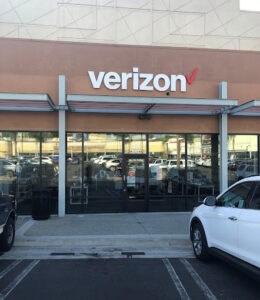 Escondido, California Verizon store located on Auto Parkway