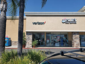 La Crescenta, California Verizon store, located in shopping mall off Foothill Blvd. 