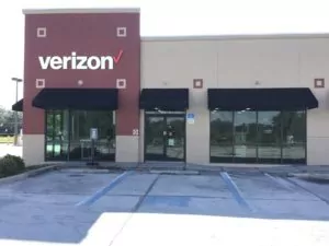 Verizon store showing entrance view from parking lot