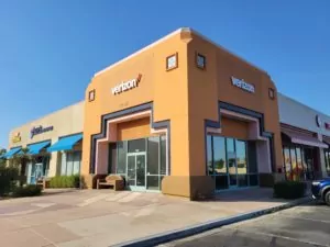 Palm Desert, California Verizon Store in corner unit of shopping mall.