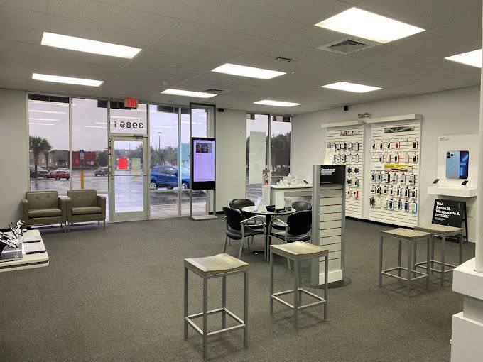 Interior of Verizon store in Davenport Florida.