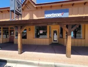 Wickenburg, Arizona Verizon store, unique structure with old western look to building