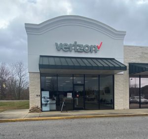 Exterior of Victra Verizon Authorized Retail Store in Monroeville, AL.
