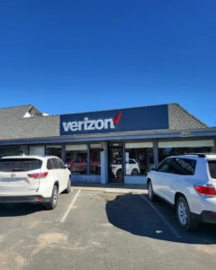 Exterior of Victra Verizon Authorized Retail Store in Clearlake, CA.