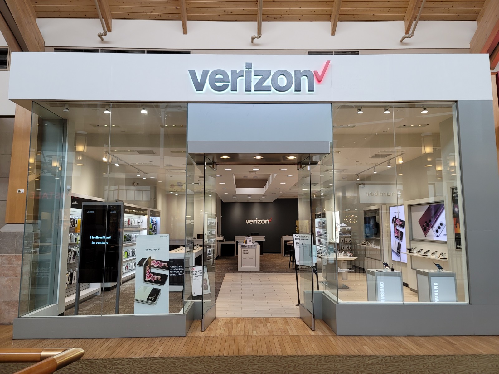 Lone Tree Colorado Verizon Store