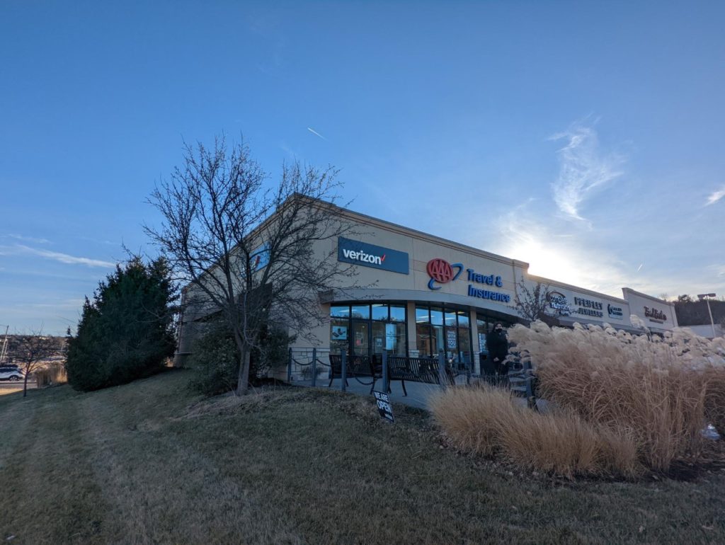 Exterior of Victra Verizon Authorized Retail Store in Manhattan, KS.