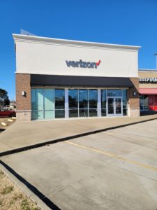 Exterior of Victra Verizon Authorized Retail Store in Alexandria, LA.