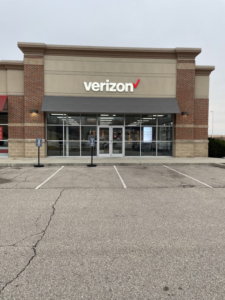 South Lebanon, Ohio: Verizon Store