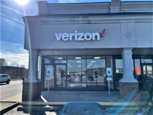 Exterior of Victra Verizon Authorized Retail Store in Franklin, VA.
