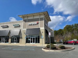 Exterior of Victra Verizon Authorized Retail Store in Suffolk Centerbrooke, VA.