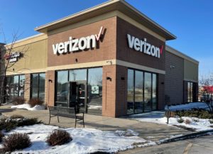 Exterior of Victra Verizon Authorized Retail Store in Bellevue, WI.