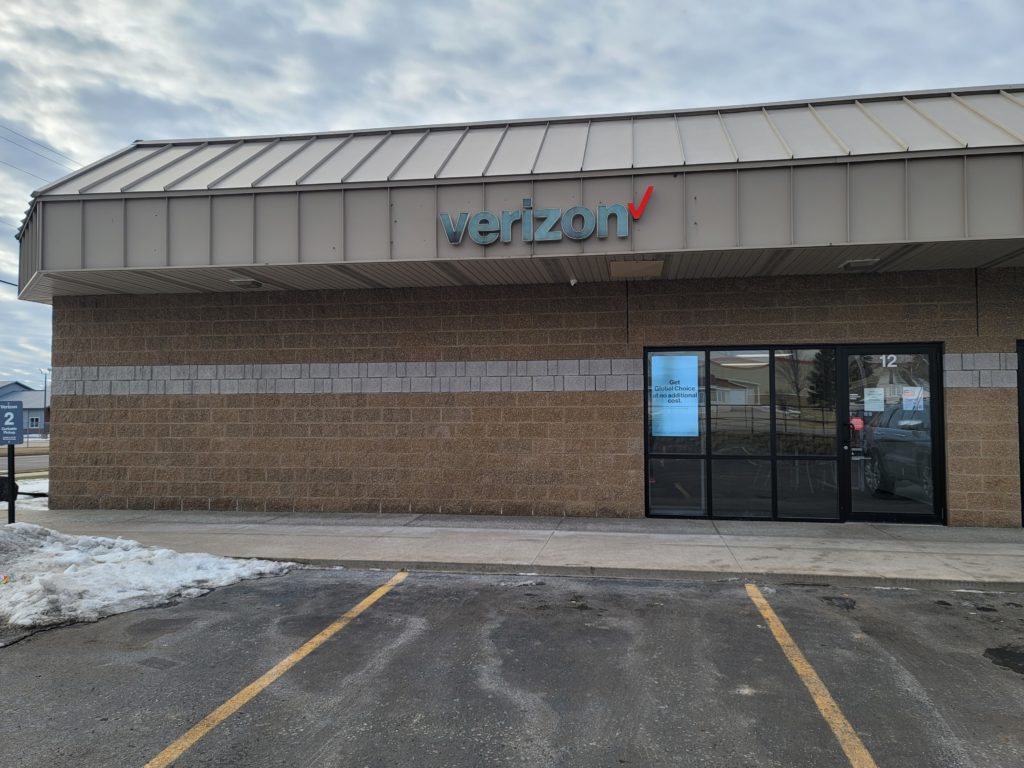 Exterior of Victra Verizon Authorized Retail Store in Sparta, WI.