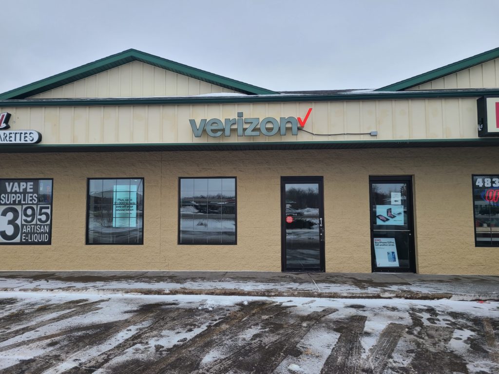 Exterior of Victra Verizon Authorized Retail Store in St Croix Falls, WI.