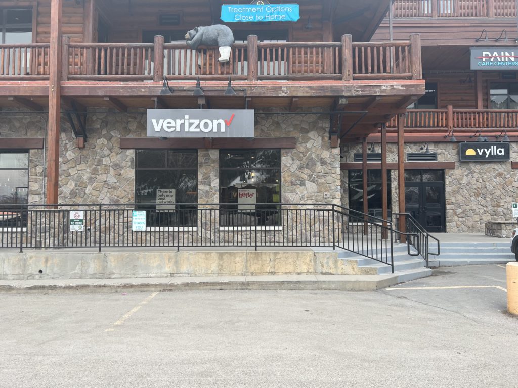 Exterior of Victra Verizon Authorized Retail Store in Jackson, WY.