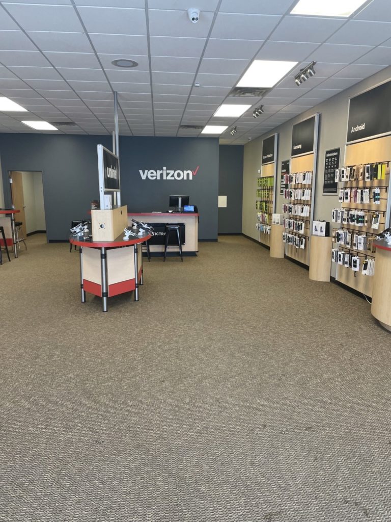Crookston, Minnesota Verizon Store