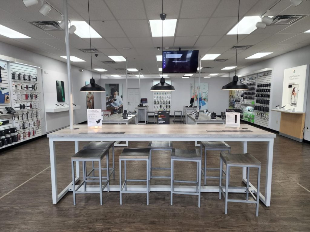 Interior of Victra Verizon Authorized Retail Store in Findlay, OH.