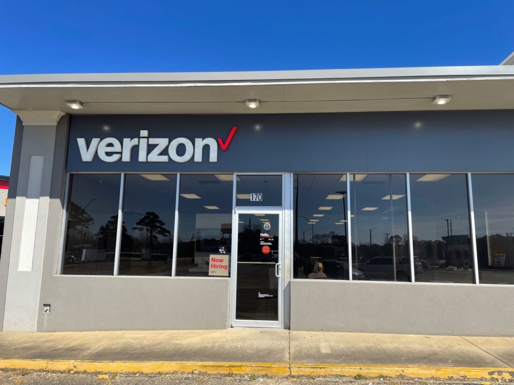 Exterior of Victra Verizon Authorized Retail Store in Andalusia, AL.