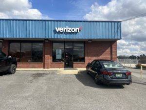 Exterior of Victra Verizon Authorized Retail Store in Arab, AL.