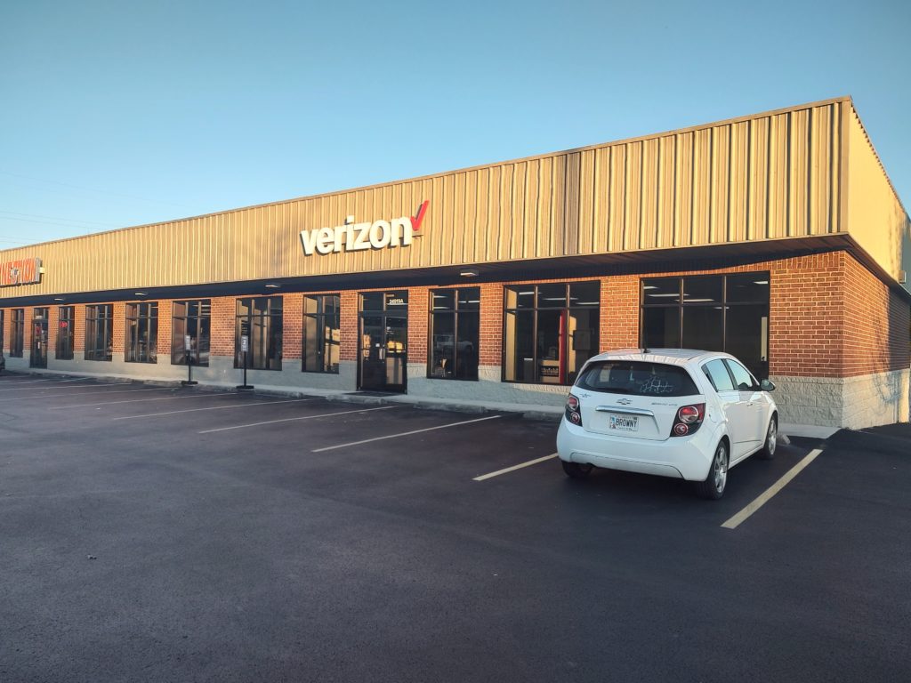 Exterior of Victra Verizon Authorized Retail Store in Scottsboro, AL.