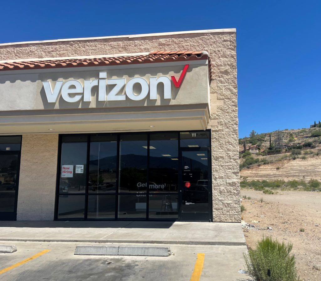 Exterior of Victra Verizon Authorized Retail Store in Miami, AZ.