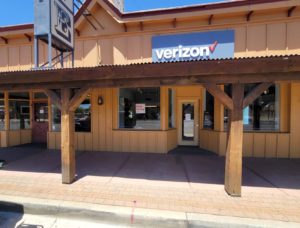 Exterior of Victra Verizon Authorized Retail Store in Wickenburg, AZ.