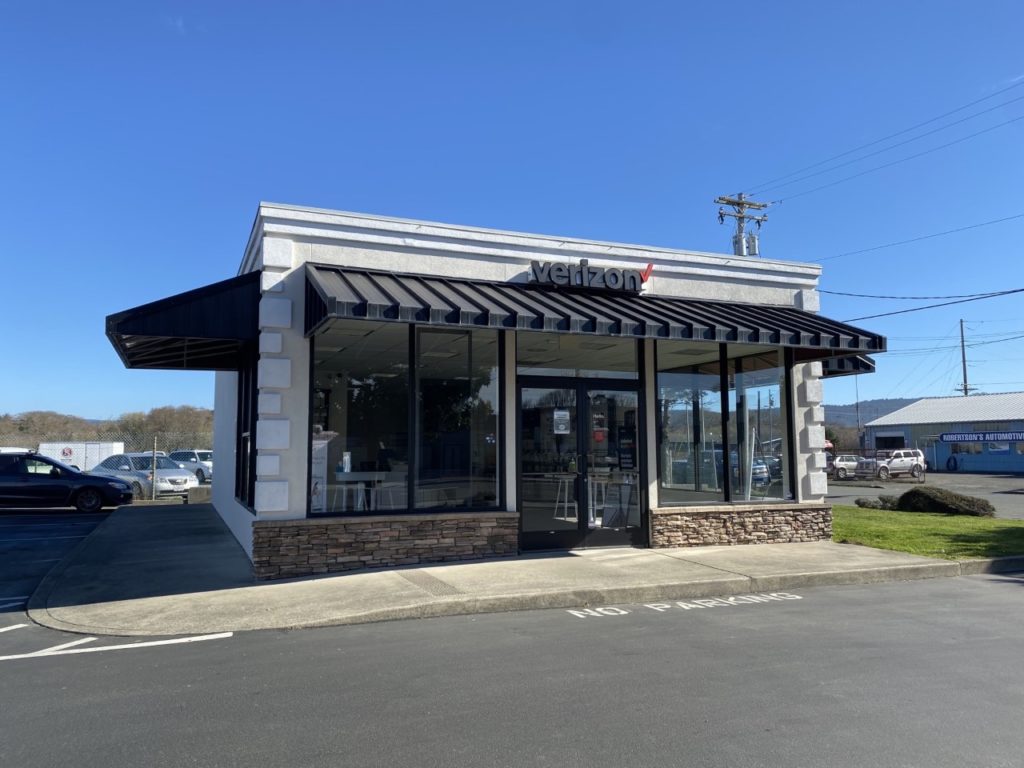 Exterior of Victra Verizon Authorized Retail Store in Crescent City, CA.