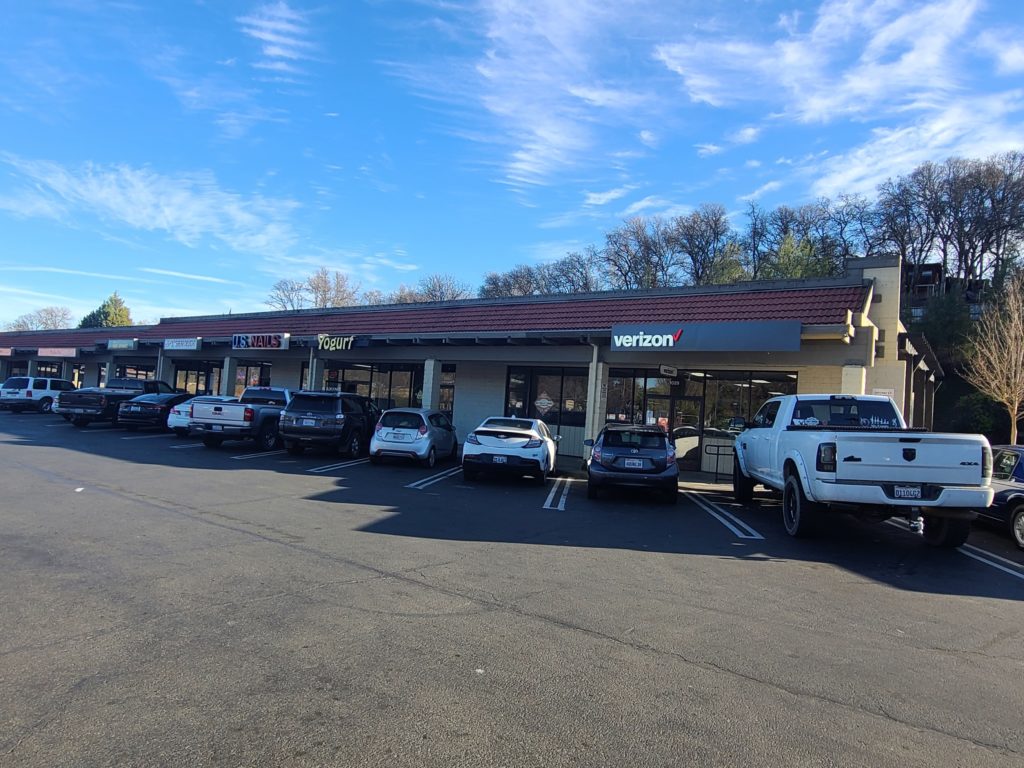 Exterior of Victra Verizon Authorized Retail Store in Lakeport, CA.