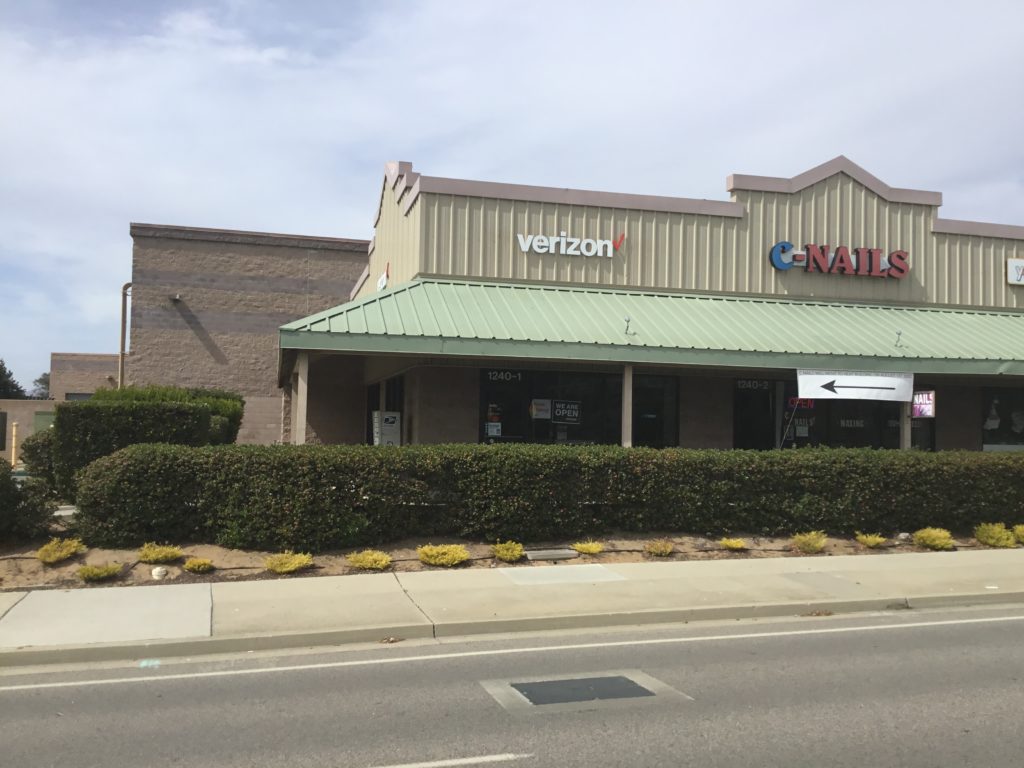 Exterior of Victra Verizon Authorized Retail Store in Los Osos, CA.