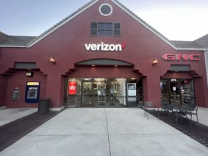Exterior of Victra Verizon Authorized Retail Store in Port Hueneme, CA.