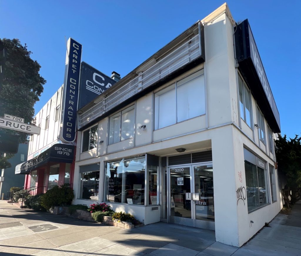 Exterior of Victra Verizon Authorized Retail Store in San Francisco Geary, CA