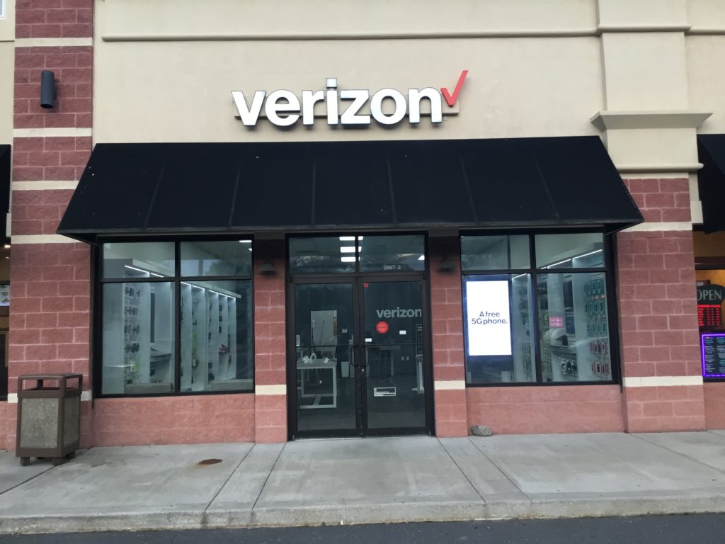 Exterior of Victra Verizon Authorized Retail Store in Millsboro, DE.