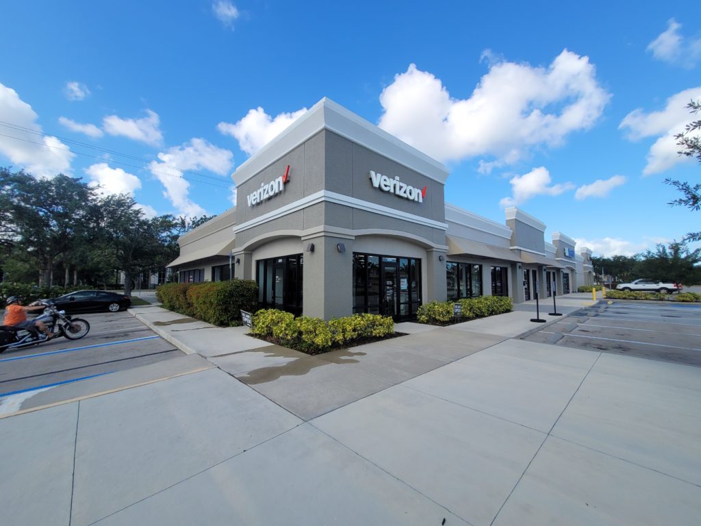 Exterior of Victra Verizon Authorized Retail Store in Bonita Springs Bonita, FL.