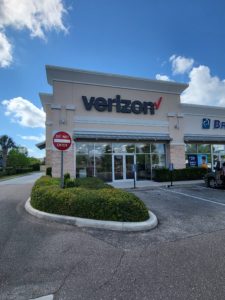 Exterior of Victra Verizon Authorized Retail Store in Spring Hill, FL.