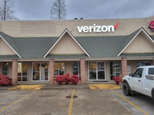 Exterior of Victra Verizon Authorized Retail Store in Blue Ridge, GA.