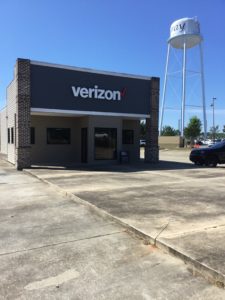 Exterior of Victra Verizon Authorized Retail Store in Gray, GA.