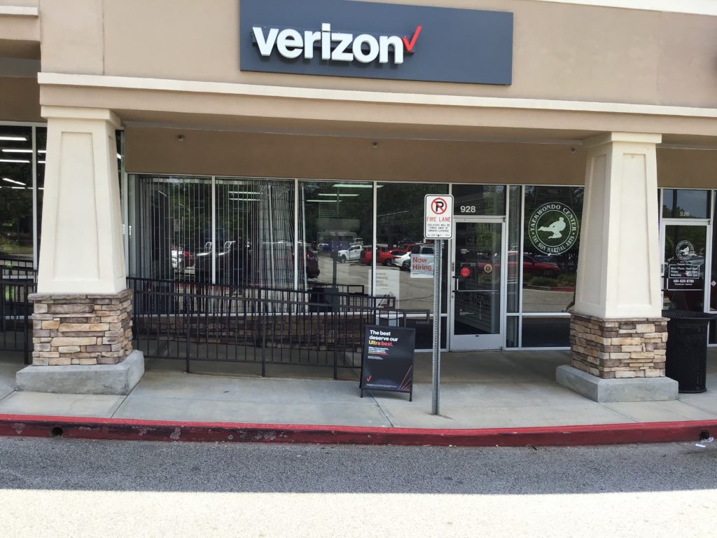 McDonough, Verizon Store