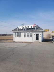 Exterior of Victra Verizon Authorized Retail Store in Atlantic, IA.