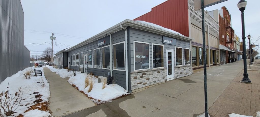 Exterior of Victra Verizon Authorized Retail Store in Osage, IA.