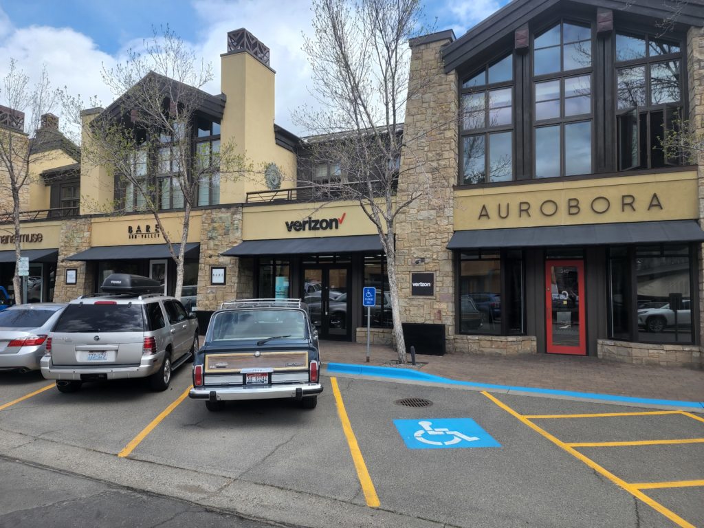 Exterior of Victra Verizon Authorized Retail Store in Ketchum, ID.