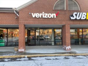 Exterior of Victra Verizon Authorized Retail Store in Taylor Mill, KY.