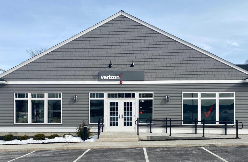 Exterior of Victra Verizon Authorized Retail Store in Sudbury, MA.